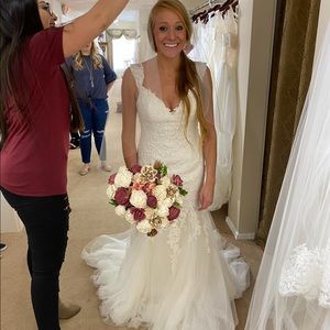 Never worn/altered, Maggie Sottero Wedding Dress
